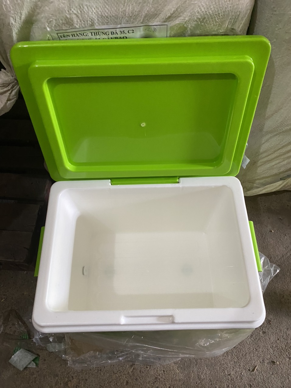 THÙNG ĐÁ 35l HIỆP THÀNH