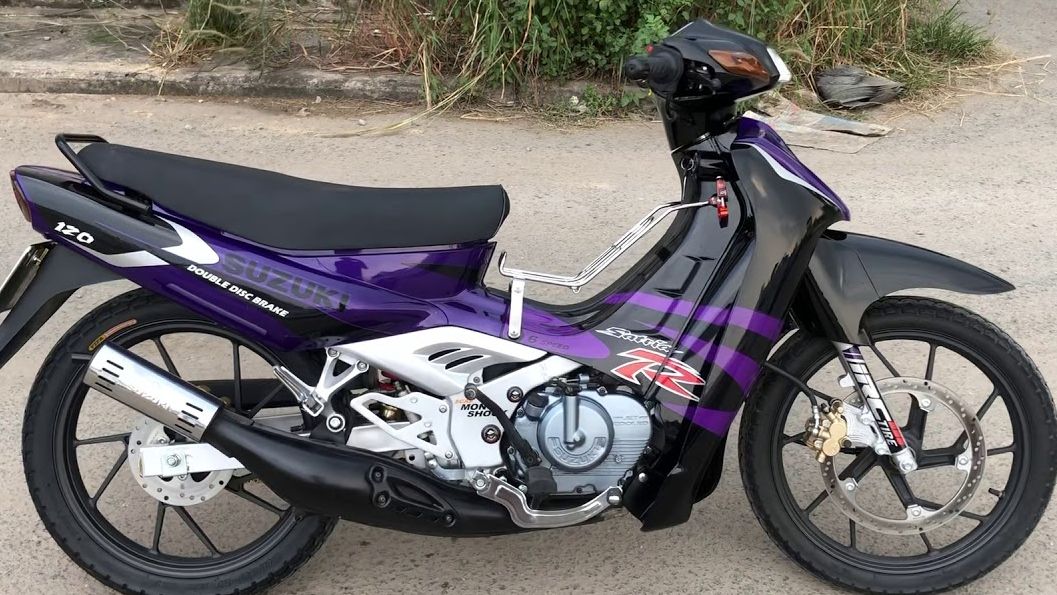 Tem suzuki satria 2000 đen tím