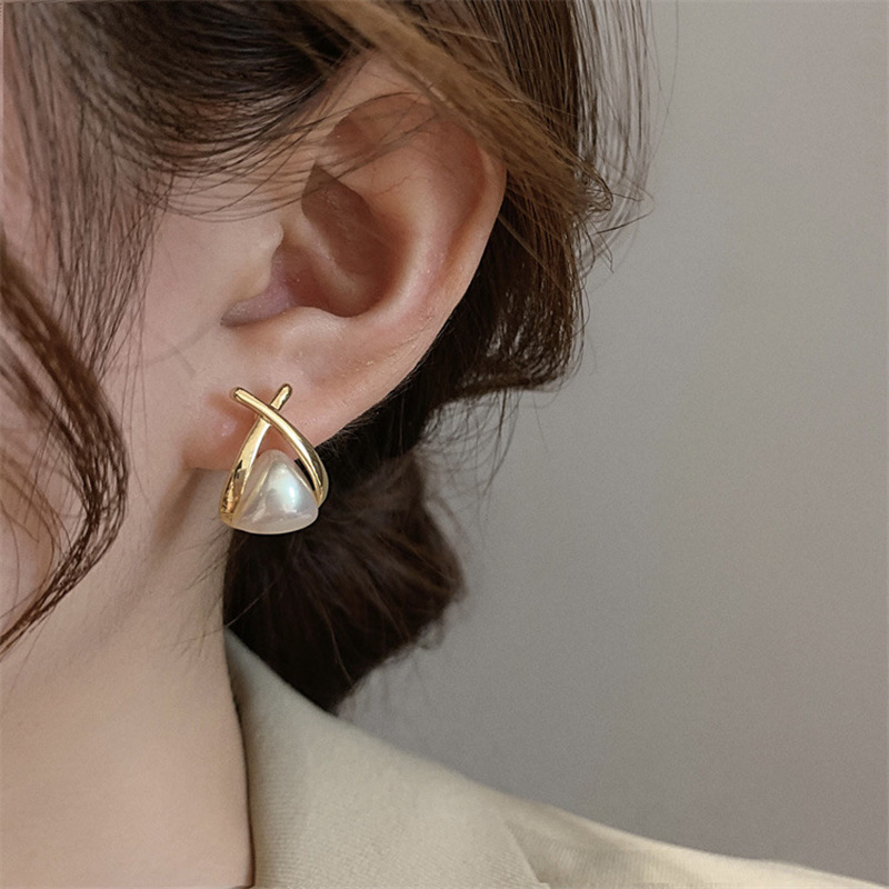 %E3%80%90Prices%20are%20low-%20don't%20beslow%E3%80%91Silver%20Needle%20Classic%20Cross%20Pearl%20Earrings%20Light%20Luxury%20Ear%20Clip%20Fashion%20All-match%20Earrings%20for%20Women%20-%20Image%202