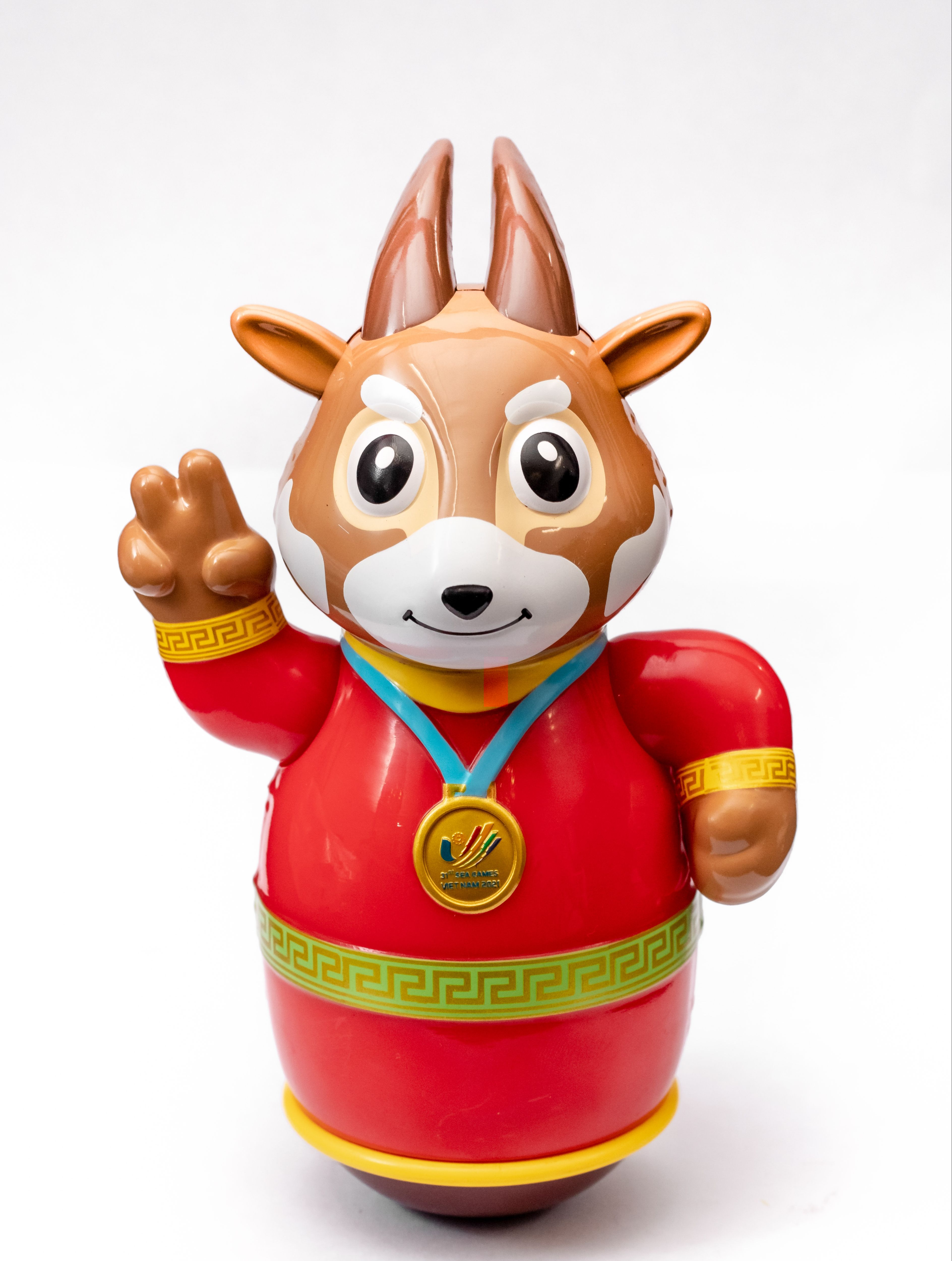 Linh vật Seagames 31 Lật đật sao la