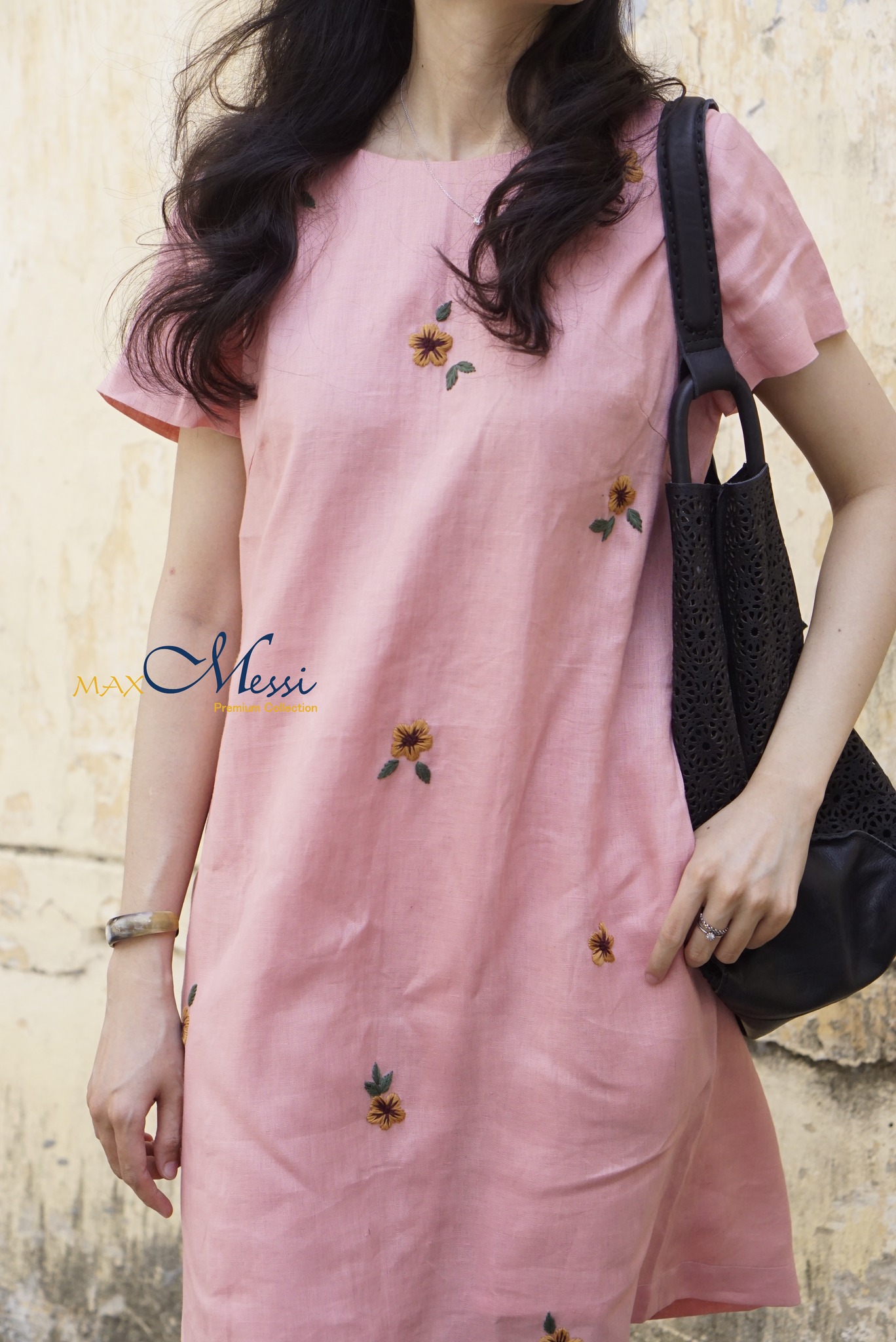 Đầm linen thêu tay ROWAN - MaxMessi