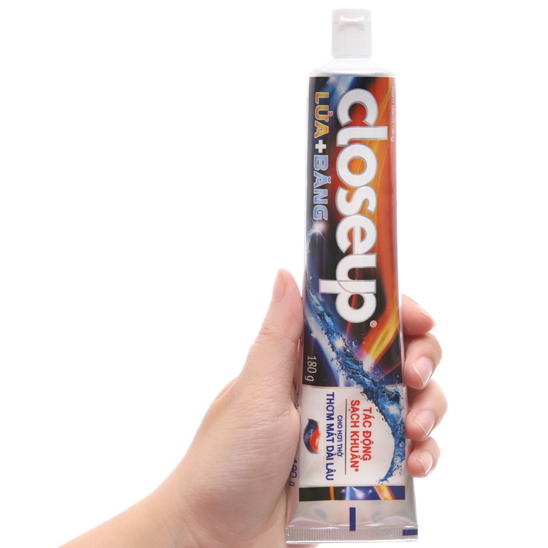 Kem đánh răng Closeup lửa băng 180g