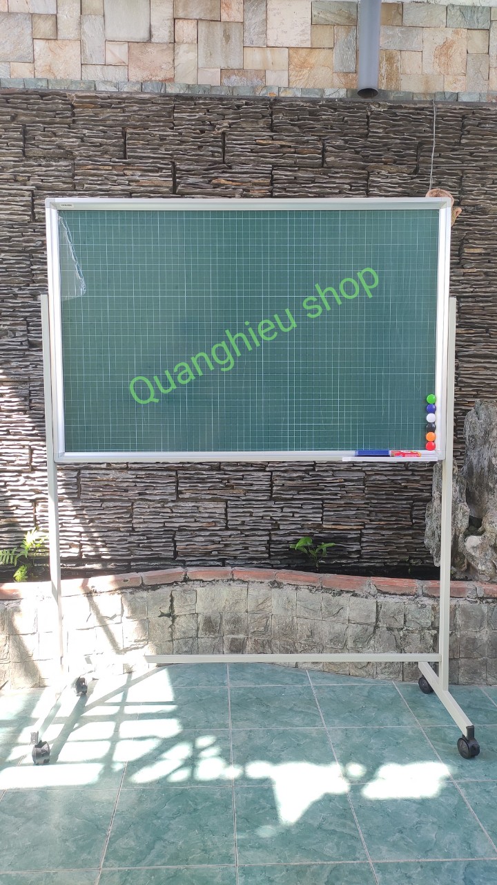 Bảng từ xanh viết phấn kẻ ô ly tiểu học chân di động kích thước 120 x 180cm tặng kèm nam châm, lau bảng