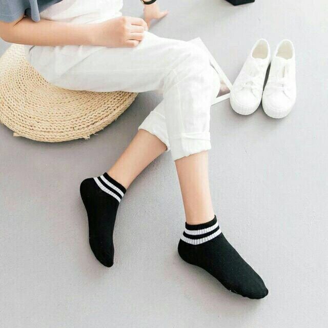 Combo 5 đôi tất cổ ngắn kẻ sọc hàn quốc, giao màu ngẫu nhiên đen- trắng