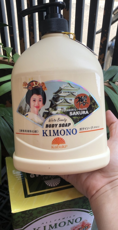 Sữa tắm KiMoNo của Nhật 1200ml