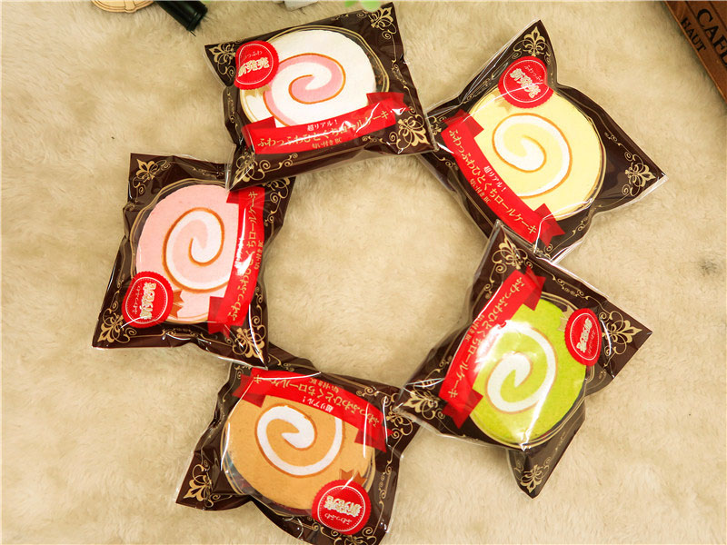 %E3%80%90GlobalTrendz%E3%80%91Kuutti%20Squishy%20Kawaii%20Medium%20Size%20Scented%20Swiss%20Roll%20Cake%20Squishy%20Slow%20Rising%20Green%20Pink%20Chocolate%20White%20Yellow%20Squishies%20Straps%20-%20Image%204