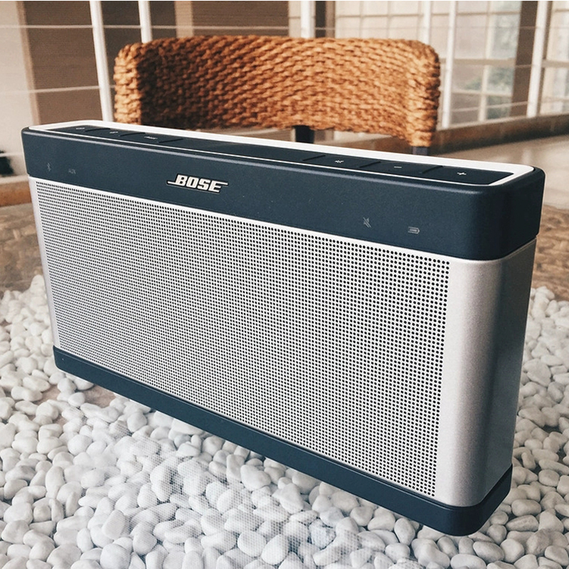 BOSE Soundlink III Three generations of Bluetooth wireless speakers  Mini2 wireless audio speakers