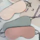Mặt nạ mắt hỗ trợ giấc ngủ,với hai mặt ấm và mát,được làm bằng lụa băng,vải thoáng khí giúp thoải mái. 