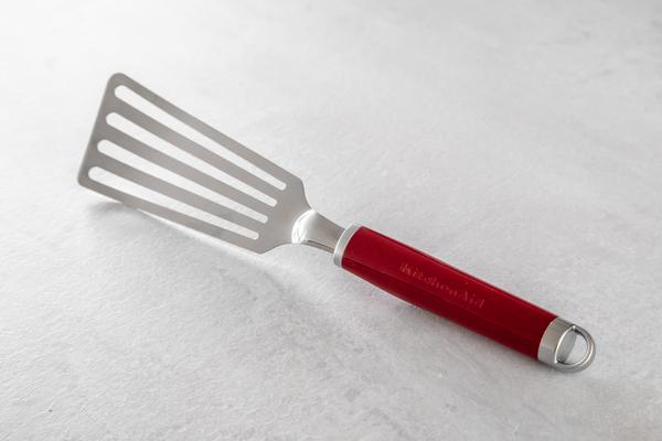 KitchenAid - Xẻng chiên màu đỏ