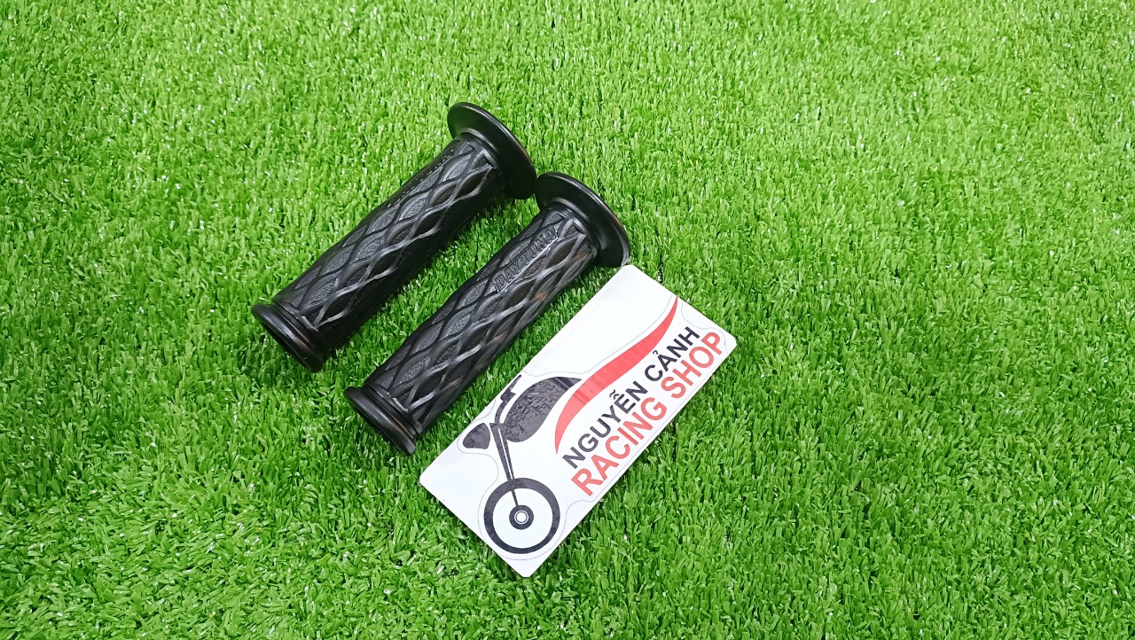 Cặp bao tay daytona V4 vảy cá có 2 loại không gù và có gù