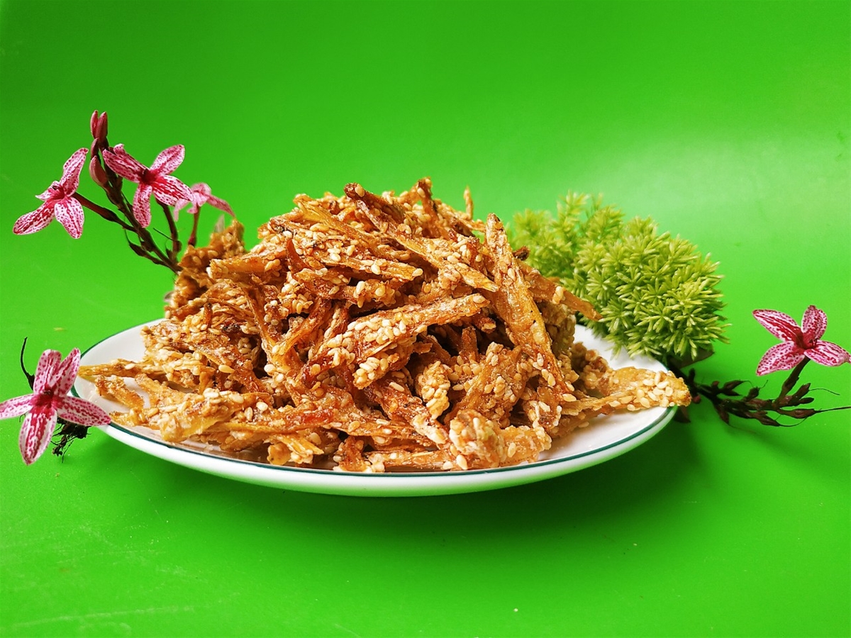 CÁ CƠM TẨM MÈ ĐẦM SEN - 150gr
