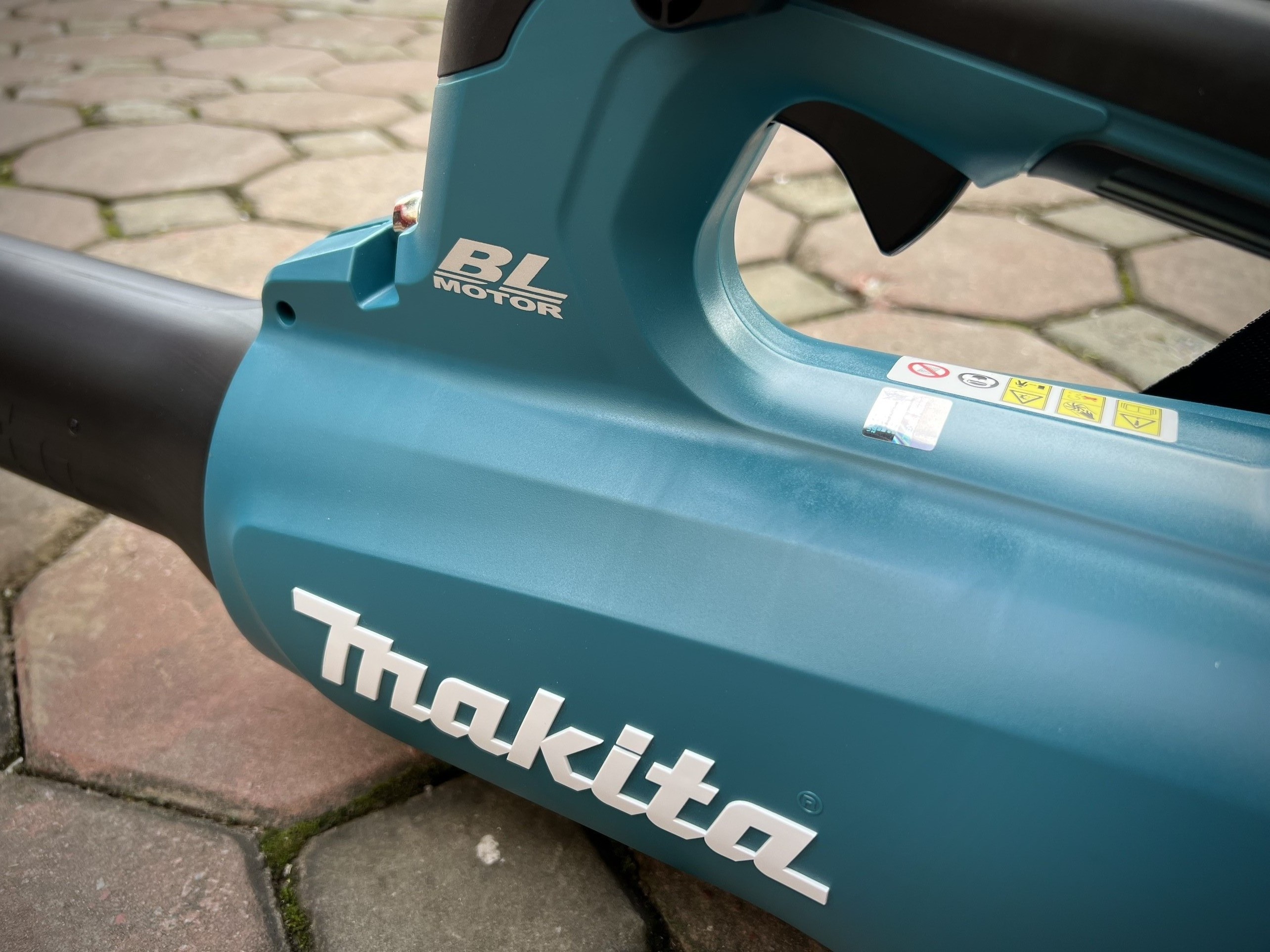 Makita DUB184 Máy thổi lá/bụi dùng pin 18V
