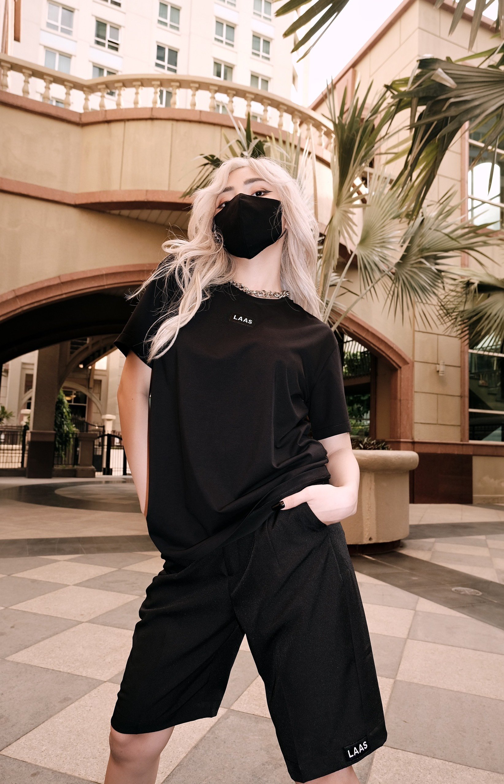 QUẦN SHORT LOGO FABRIC ĐEN