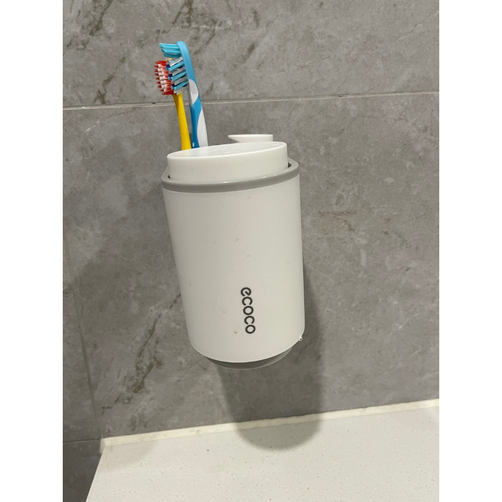 Giá đựng bàn chải kèm 2 cốc đánh răng Ecoco dán tường