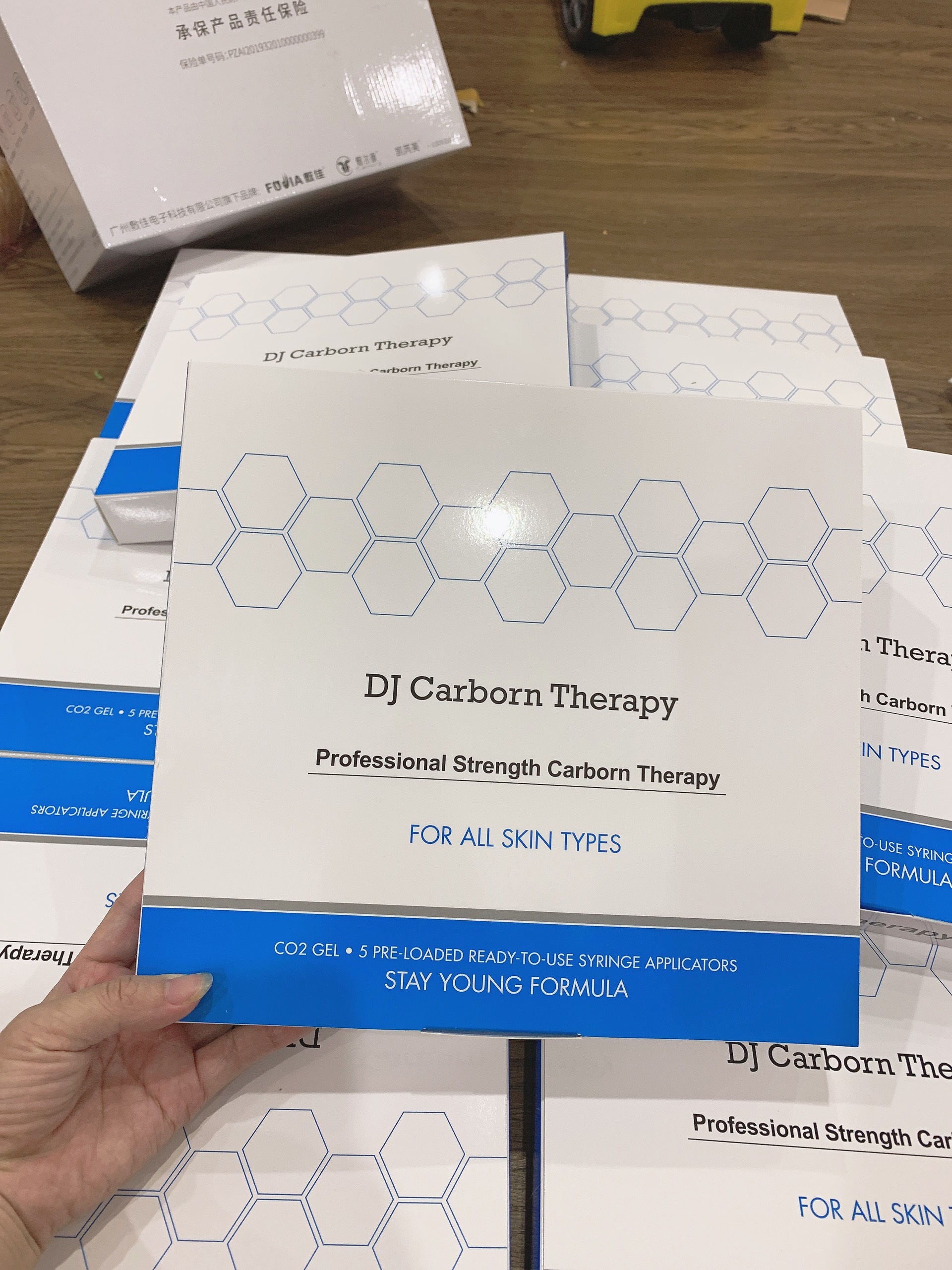 Hộp nạ thải độc CO2 DJ Carbon Therapy (hộp 5 ống và 5 miếng nạ)