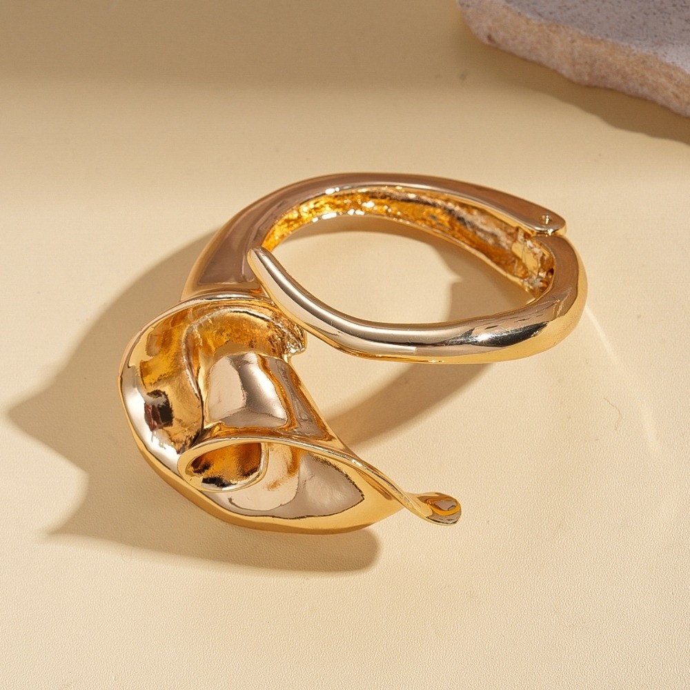 Simple%20Metal%20Irregular%20Flower%20Wide%20Open%20Bangle%20Alloy%20Flower%20Leaf%20Flower%20Cuff%20Bangles%20Europe%20American%20Style%20Minority%20Design%20Exaggerated%20Bracelet%20Girls%20-%20Image%207