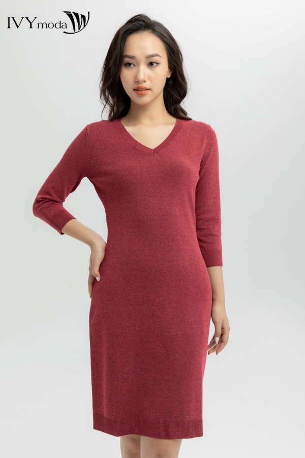 Đầm len body cổ tim IVY moda MS 42P0176
