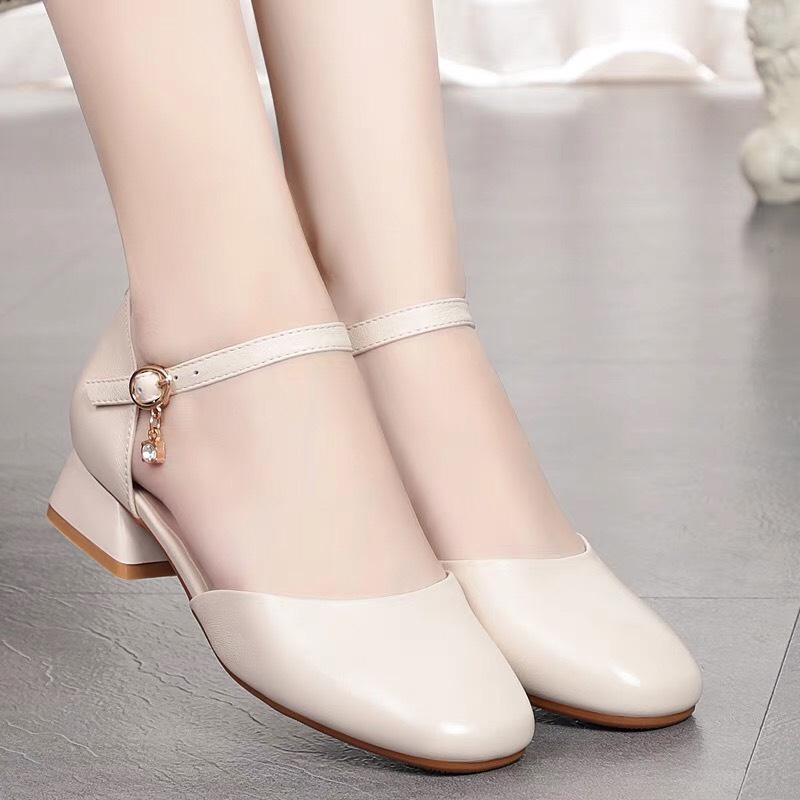 Giày Sandal Nữ 2p Mũi Vuông Dễ Đi E12