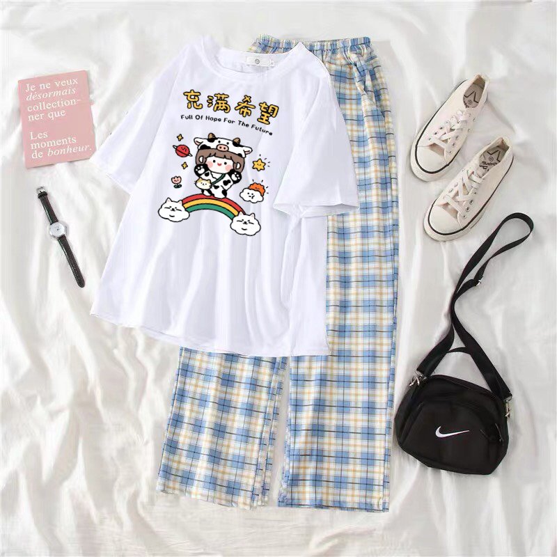 Sét áo thun Cô bé bò sữa + quần kẻ, Áo phông from rộng, chất vải mát, thiết kế phong cách cá tính - Emyy