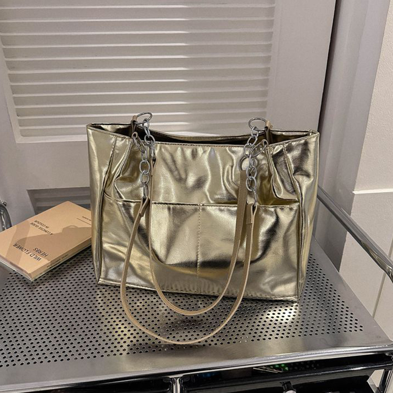 Large Capacity Bag Trendy And Versatile One Shoulder Handbag Commuting Tote Bag.
