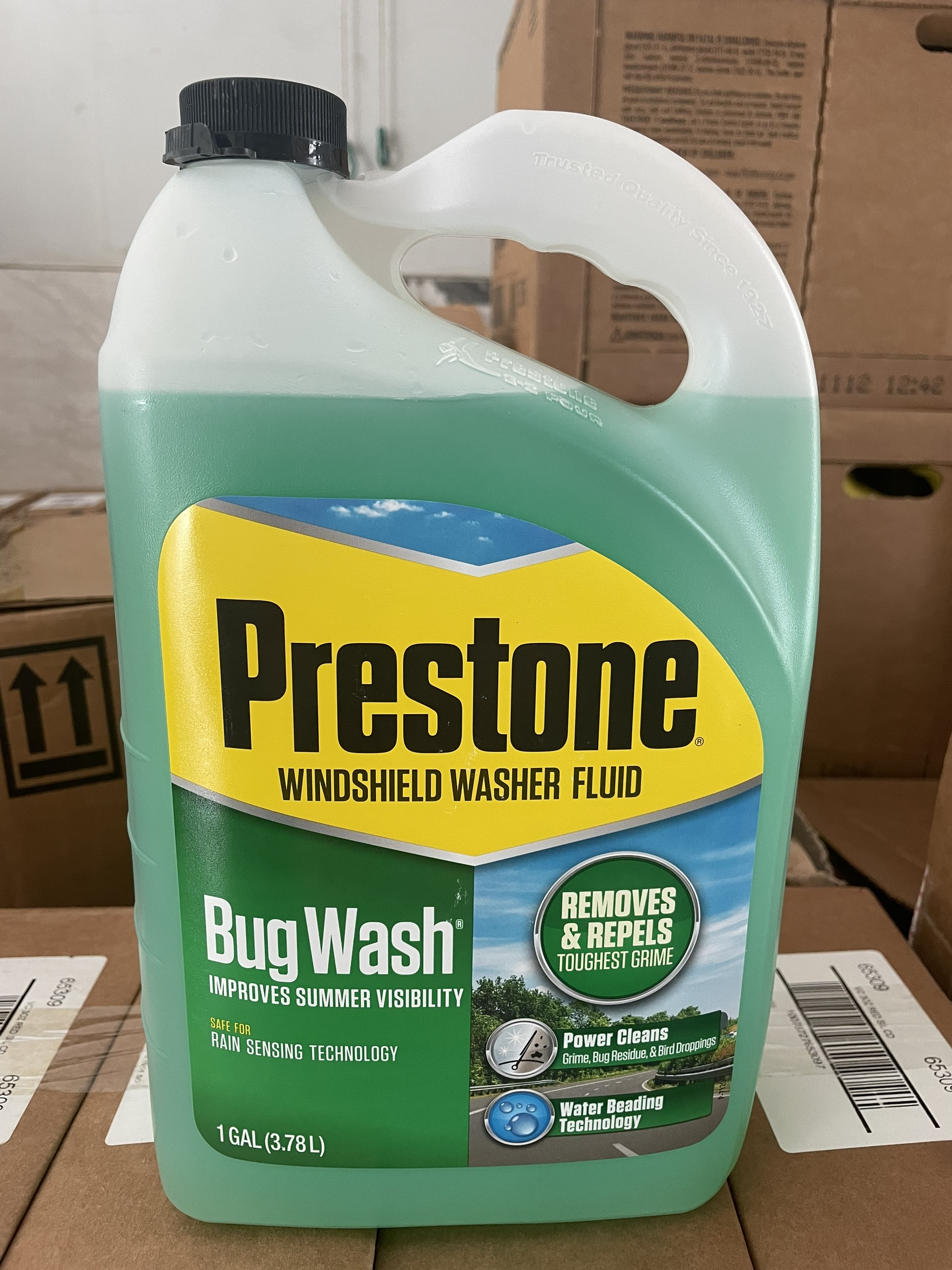 Nước Rửa Kính Ô Tô Prestone Bug Wash 3,78 lít