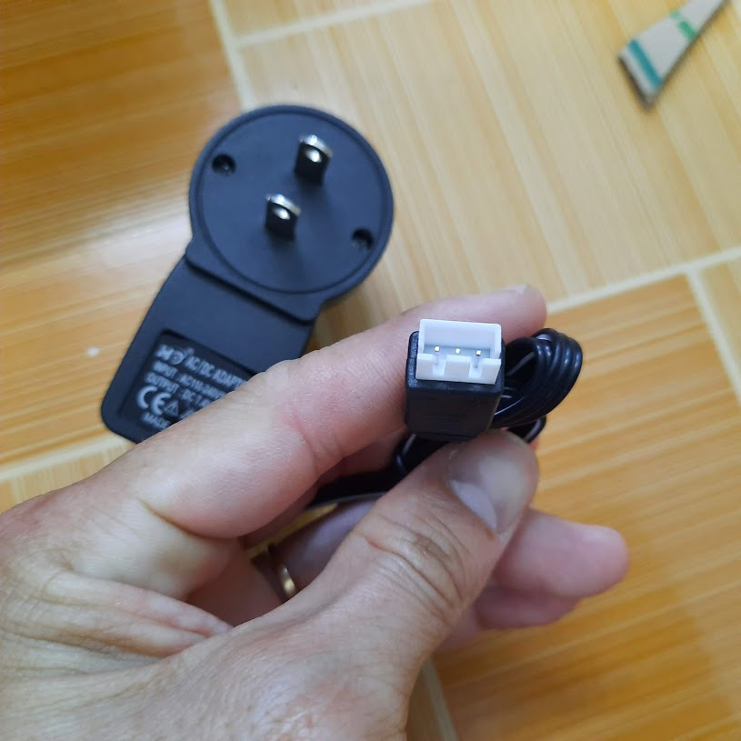 Củ sạc pin 7.4V cổng nối XH-3P (không kèm pin)
