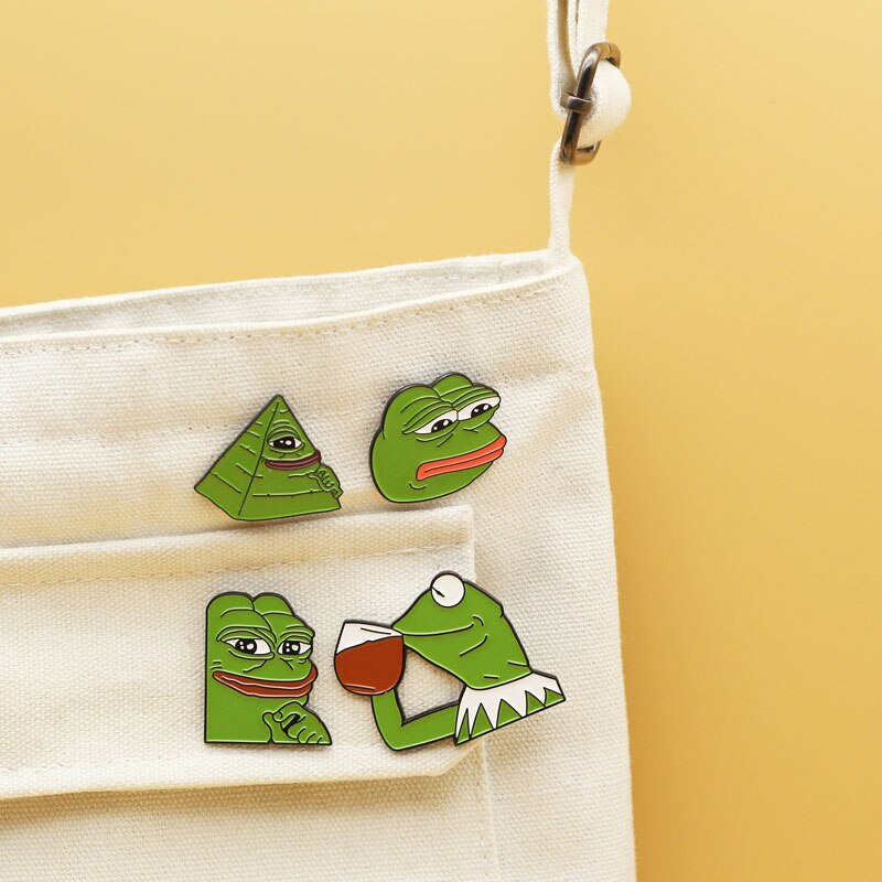 Green frog Enamel Pin Brooch - GC213