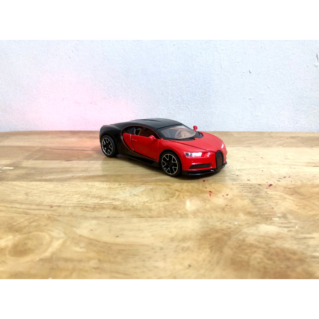 Mô hình xe Bugatti Chiron Pur Sport _ Tỷ lệ 1:32