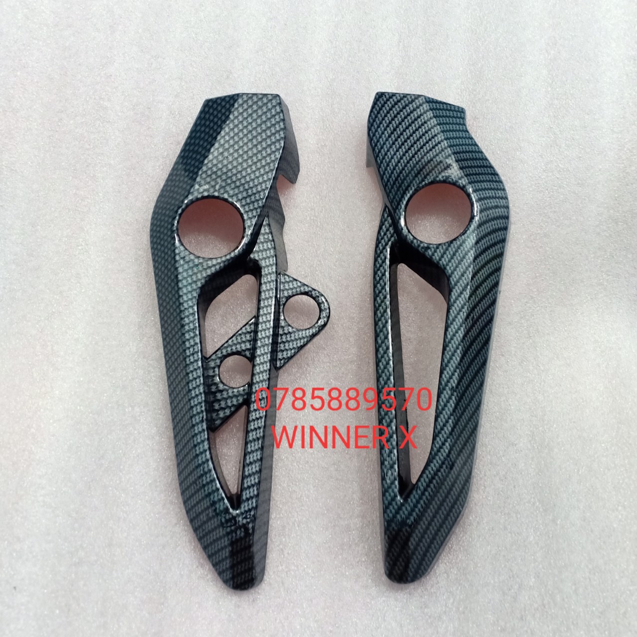 ỐP GÁC CHÂN TRƯỚC / SAU XE WINNER X ( V2 / V3 ) CARBON