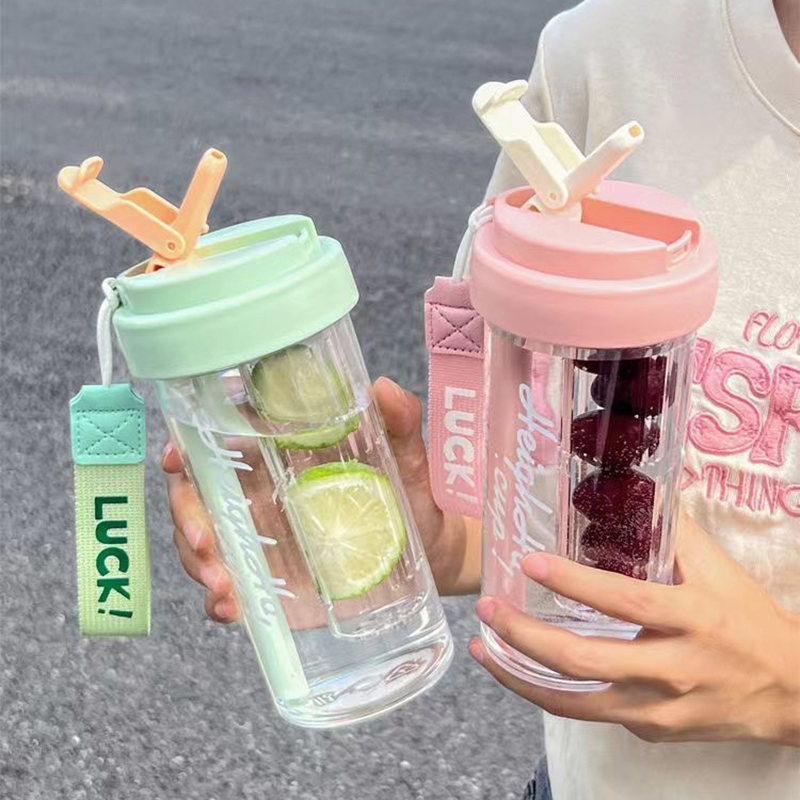 600ML%20Water%20Cup%20Handy%20Cup%20Sports%20Water%20Bottle%20Food%20Grade%20Material%20Tea%20Partition%20Water%20Cup%20Female%20Straw%20Cup%20Summer%20Portable%20MIRRORRR%20-%20Image%208