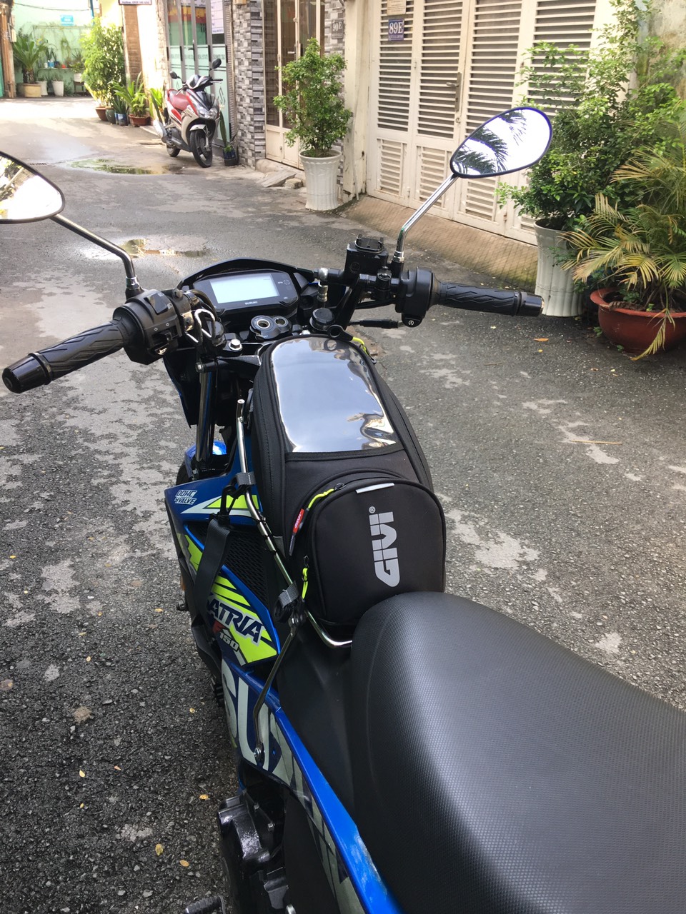[HCM]Túi hít bình xăng givi EA106B