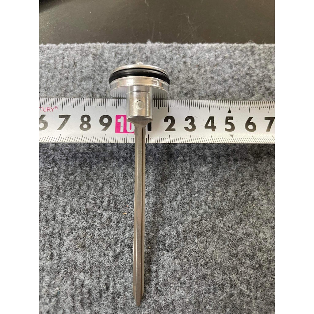 Ron, Lưỡi gà súng bắn đinh F30