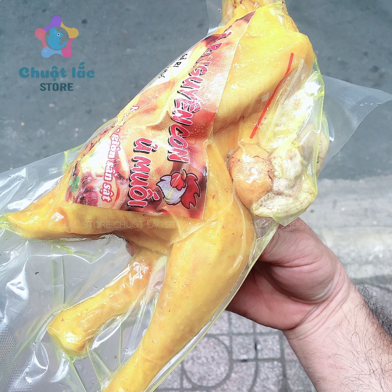 Gà ủ muối nguyên con không đầu có trứng non chỉ giao hỏa tốc TPHCM tặng kèm nước chấm