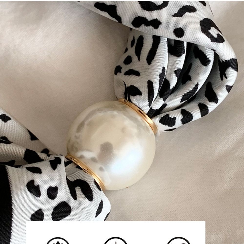 Simple%20Flower%20Magnetic%20Buckle%20Scarf%20Print%20Scarves%20Neckerchief%20Polka%20Dot%20Scarf%20Black%20White%20Stripe%20Clothing%20Accessories%20Printed%20Silk%20Scarf%20Women%20-%20Image%203