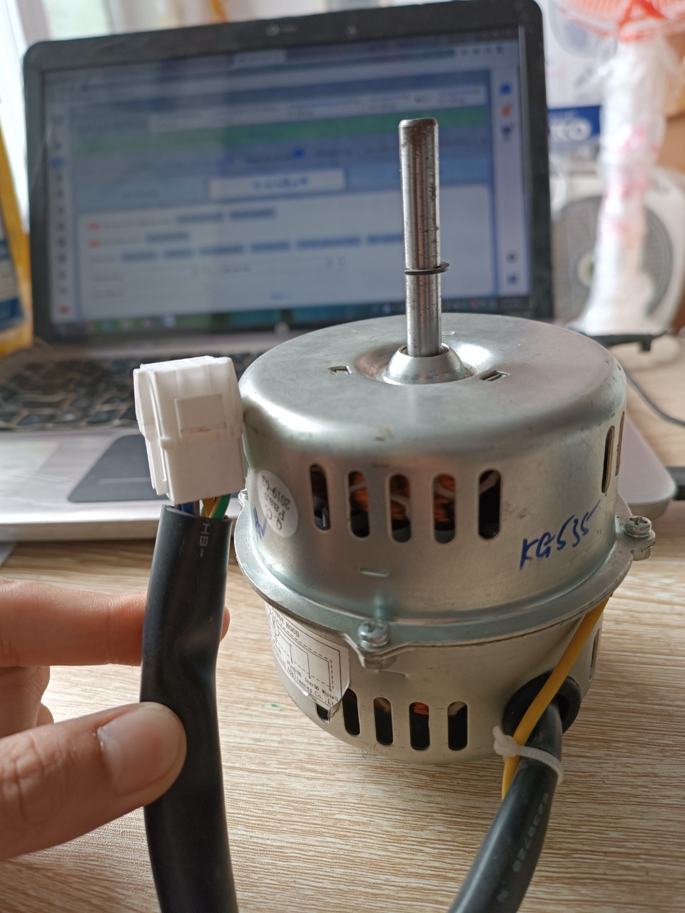 Động cơ máy hút mùi nhà bếp Kangaroo KG535
