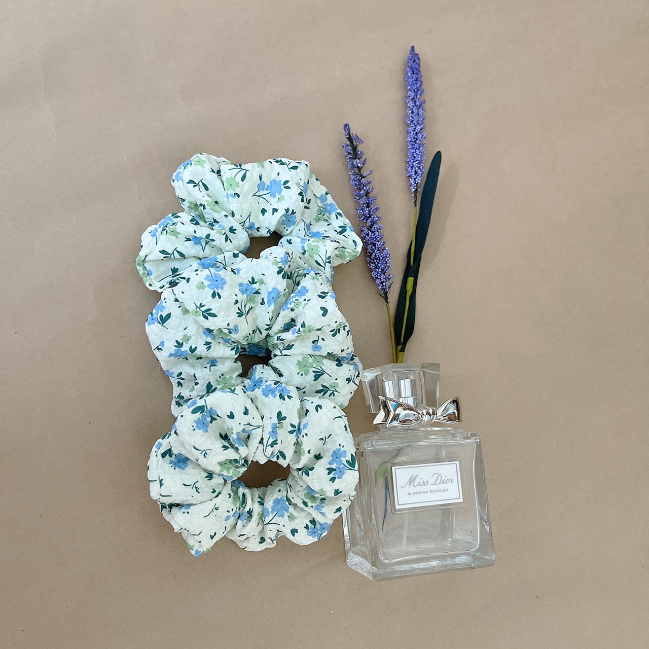 Scrunchies - đồ cột tóc hoa nhí, thô xốp xanh cốm