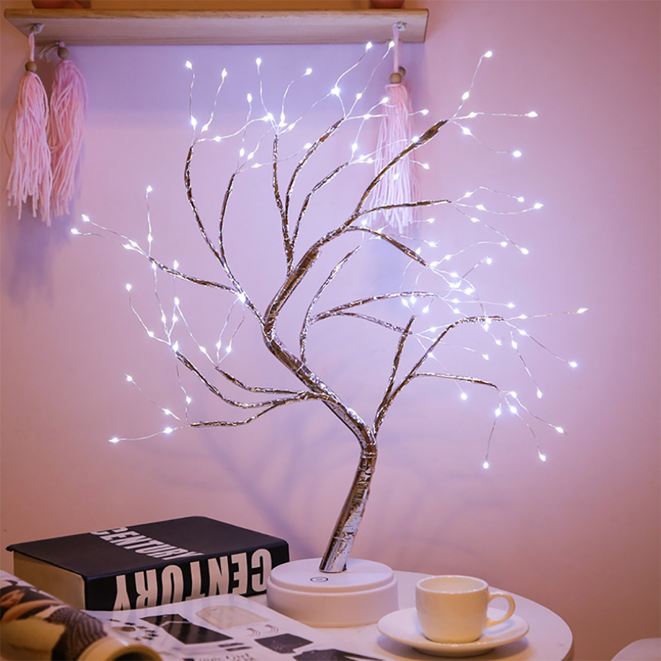 twinkling tree lamp