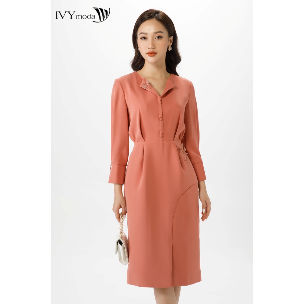 Đầm ôm phối nút IVY moda MS 48M6960