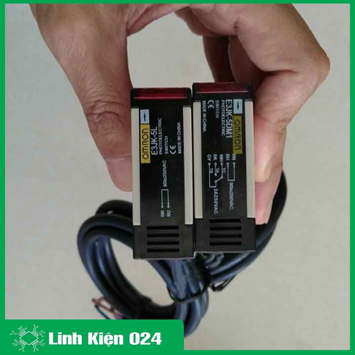 Cảm biến quang OMRON E3JK-5DM1 220VAC