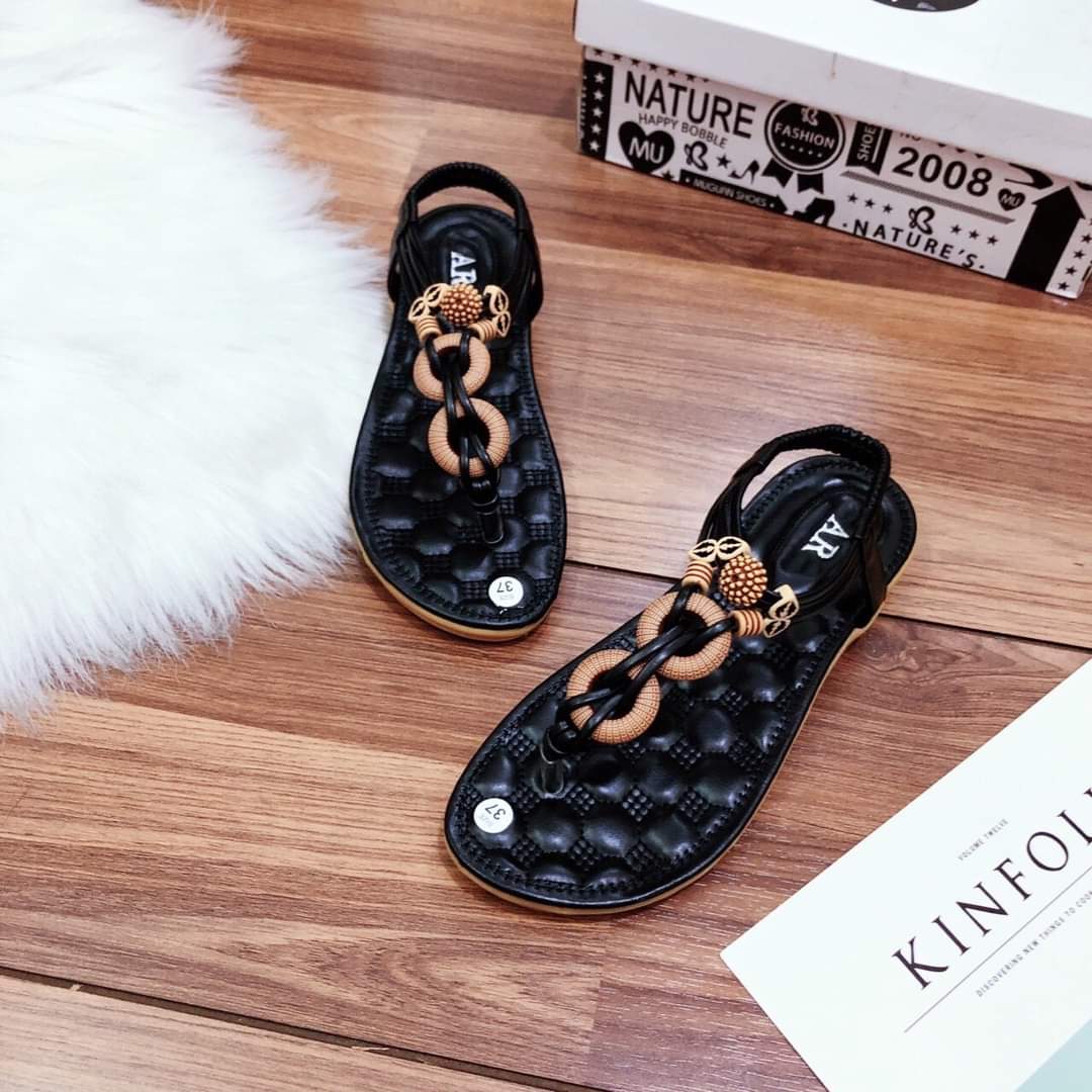 Sandal vòng khóa quý phái