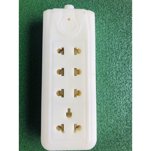 Ổ cắm 4 ngả Vinakip 15A/250V