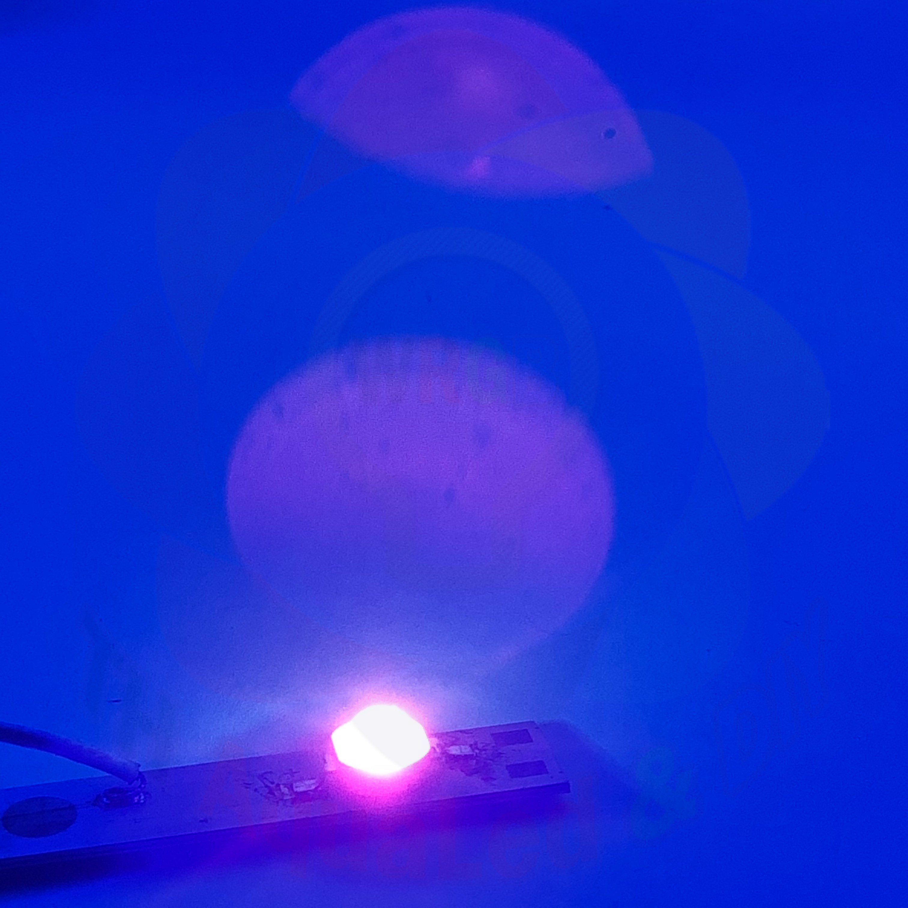 Nhân LED UV Luxeon 1w/3W Epistar, Chip đèn LED kết xuất màu cao