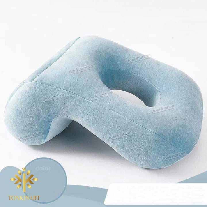 Gối ngủ văn phòng đa năng phù hợp mọi tư thế ngủ, cho bạn giấc ngủ ngắn thoải mái, không xẹp, không lún