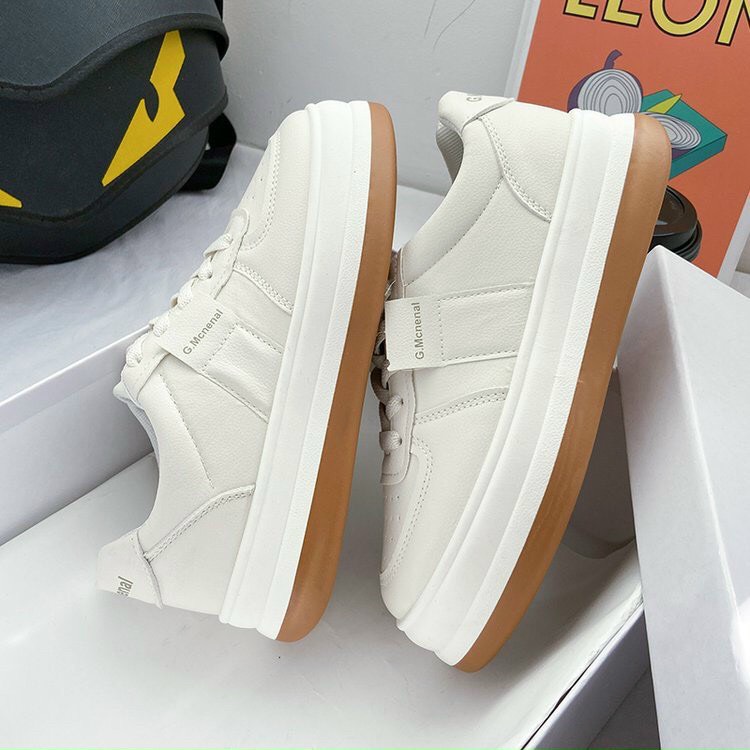giày nữ basic sneaker trắng tuyết đế nâu nổi bật