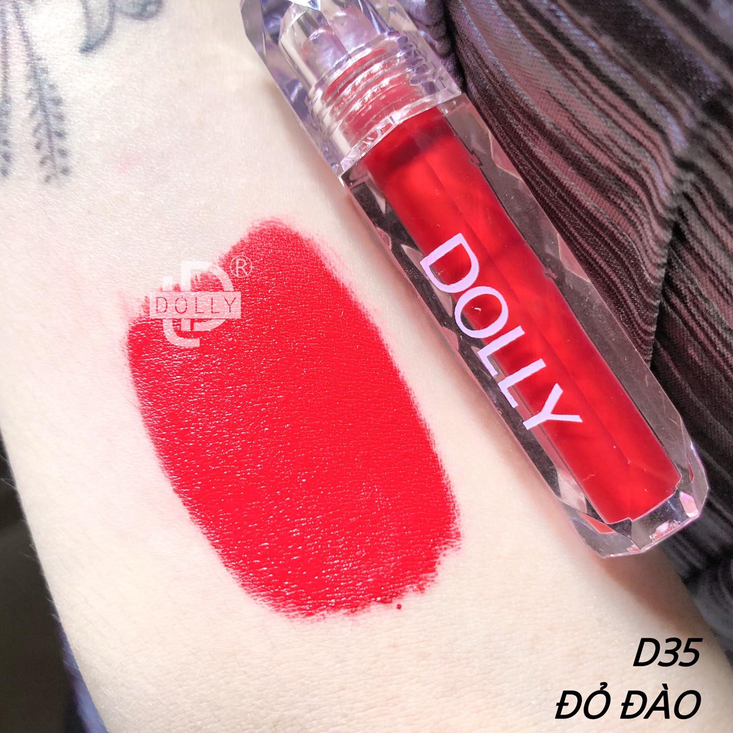 Son kem lì siêu mịn môi DOLLY DIAMOND [Màu Đỏ đào]