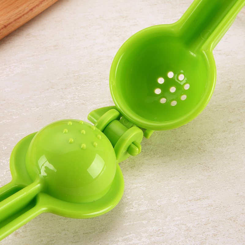 [TM Store]💖[HOT SALE]🎈🎈 1Pc Plastic Lemon Clip Kitchen Thickening Manual Fruit Juicer Mini Squeezer