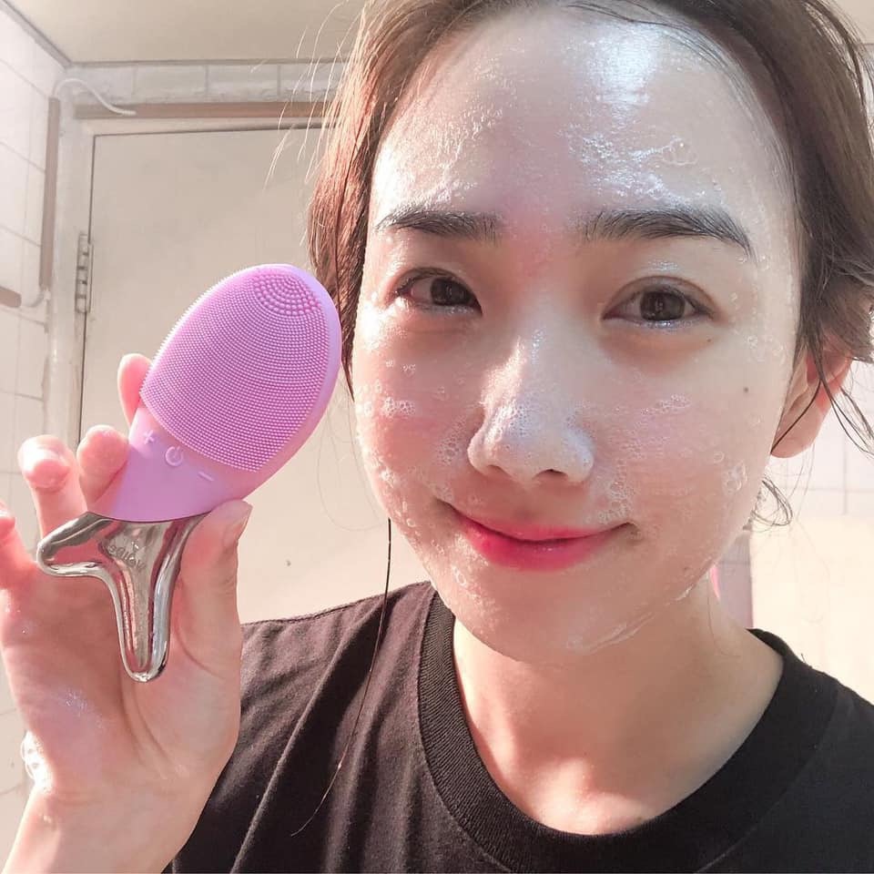 Máy Rửa Mặt Hình Cá Wellderma Cleansing Fish Hàn Quốc