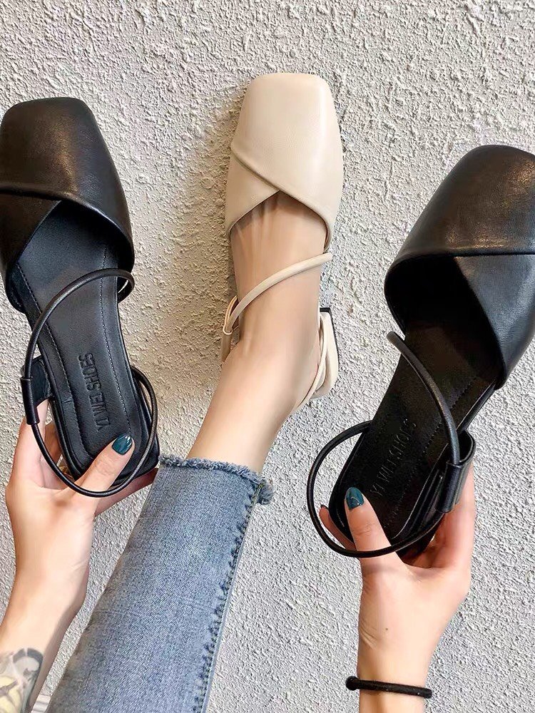 Giày sandal mũi nhọn quay đan kiểu mới