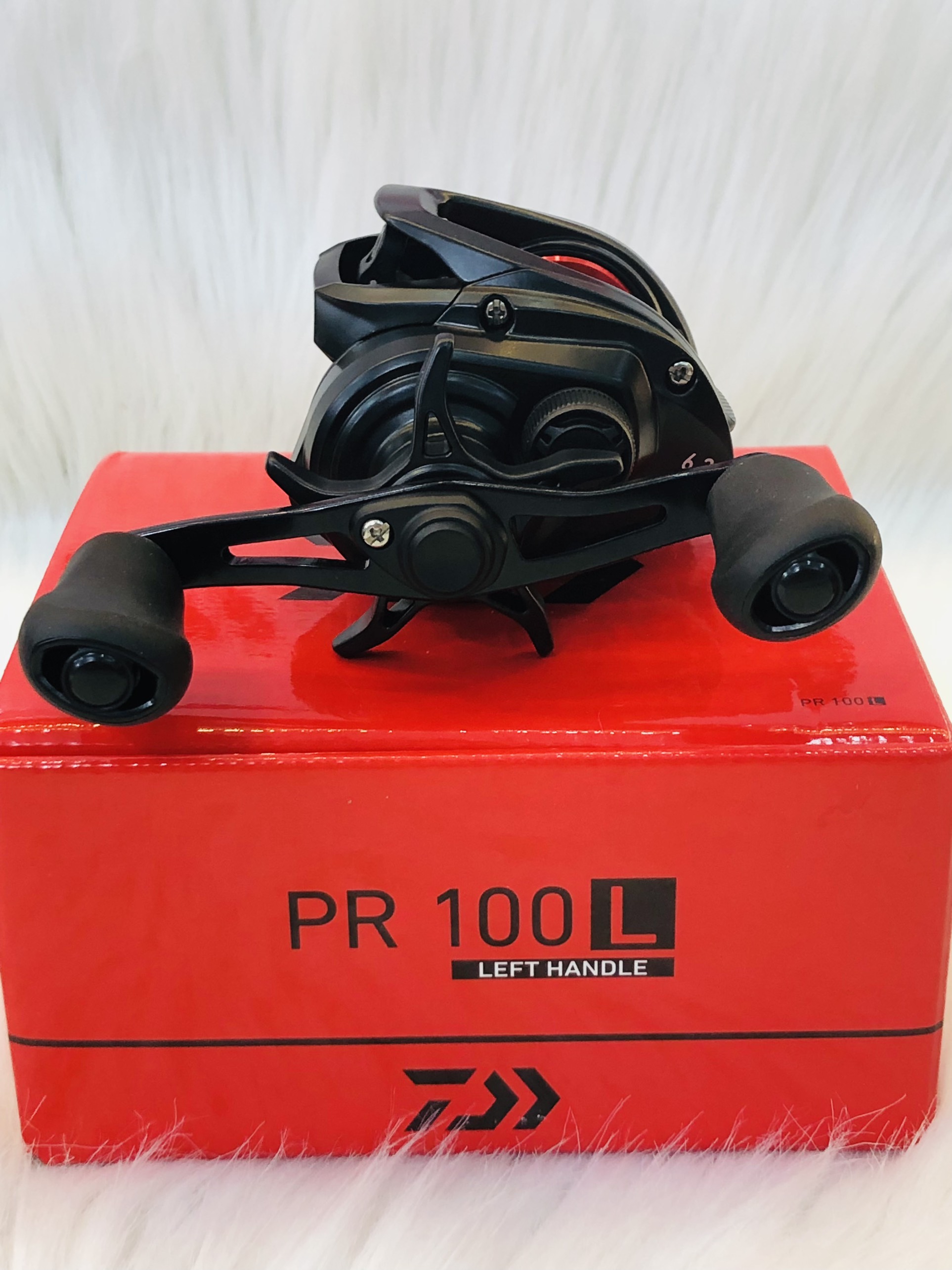 Máy Câu Ngang Daiwa PR 100L