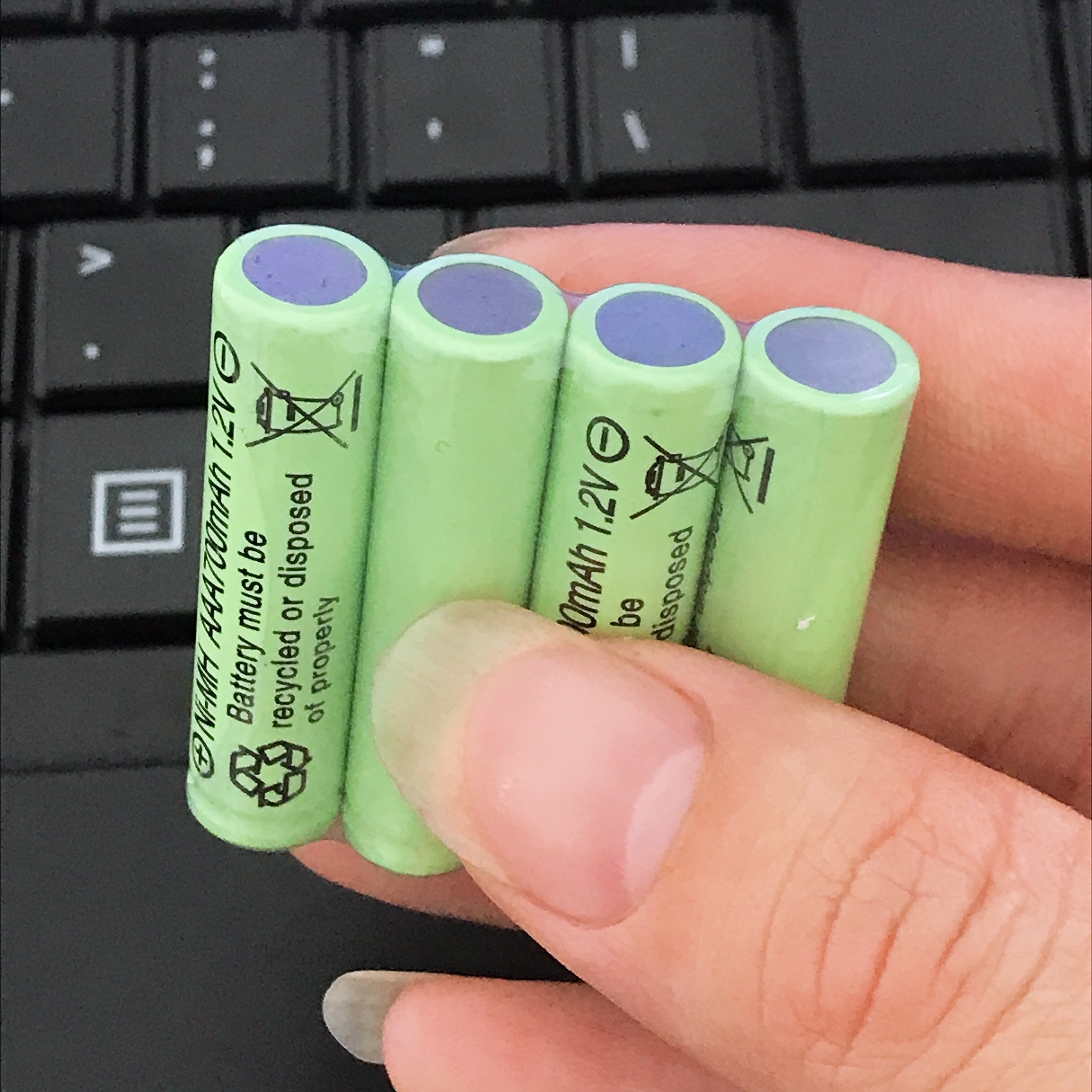 Pin AAA Ni-MH 600mAh 1.2V sạc được
